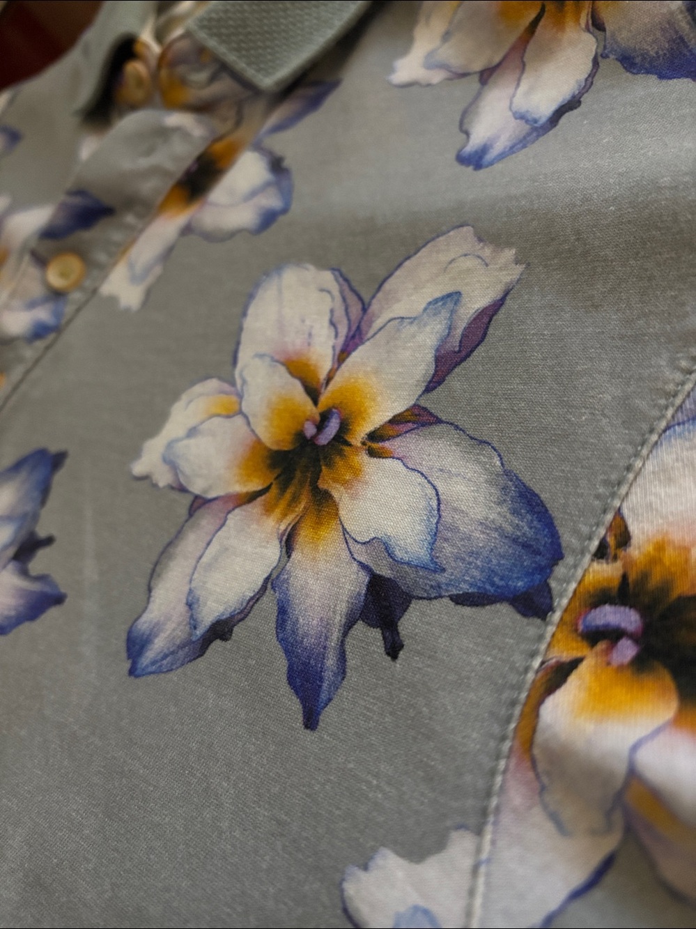 Ted Baker Floral Polo Shirt in Light Gray. Men's M. Like new condition. Sharp! - Picture 4 of 7